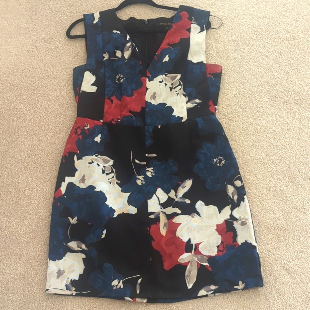 Cynthia Steffe floral dress ❤️